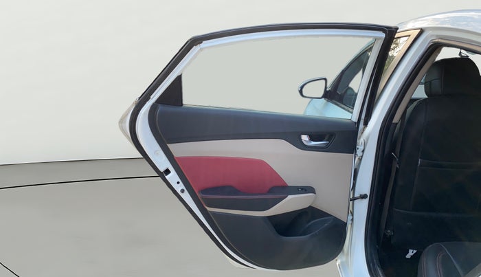 2018 Hyundai Verna 1.4 EX PETROL, Petrol, Manual, 1,09,063 km, LHS Rear Door