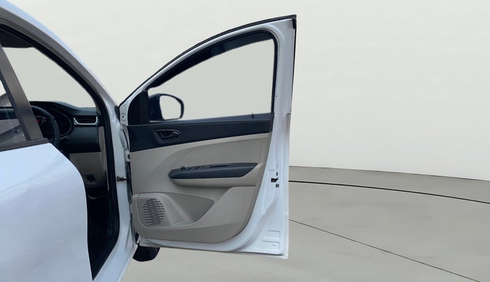 2023 Renault TRIBER RXT, Petrol, Manual, 43,545 km, RHS Front Door