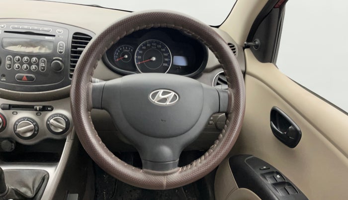 2016 Hyundai i10 MAGNA 1.1, Petrol, Manual, 34,911 km, Steering Wheel Close Up