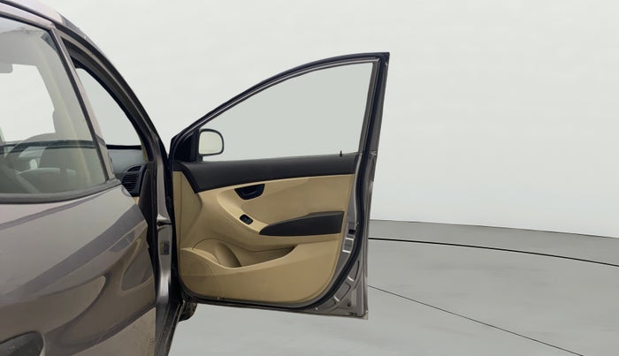 2013 Hyundai Eon ERA +, Petrol, Manual, 96,947 km, RHS Front Door