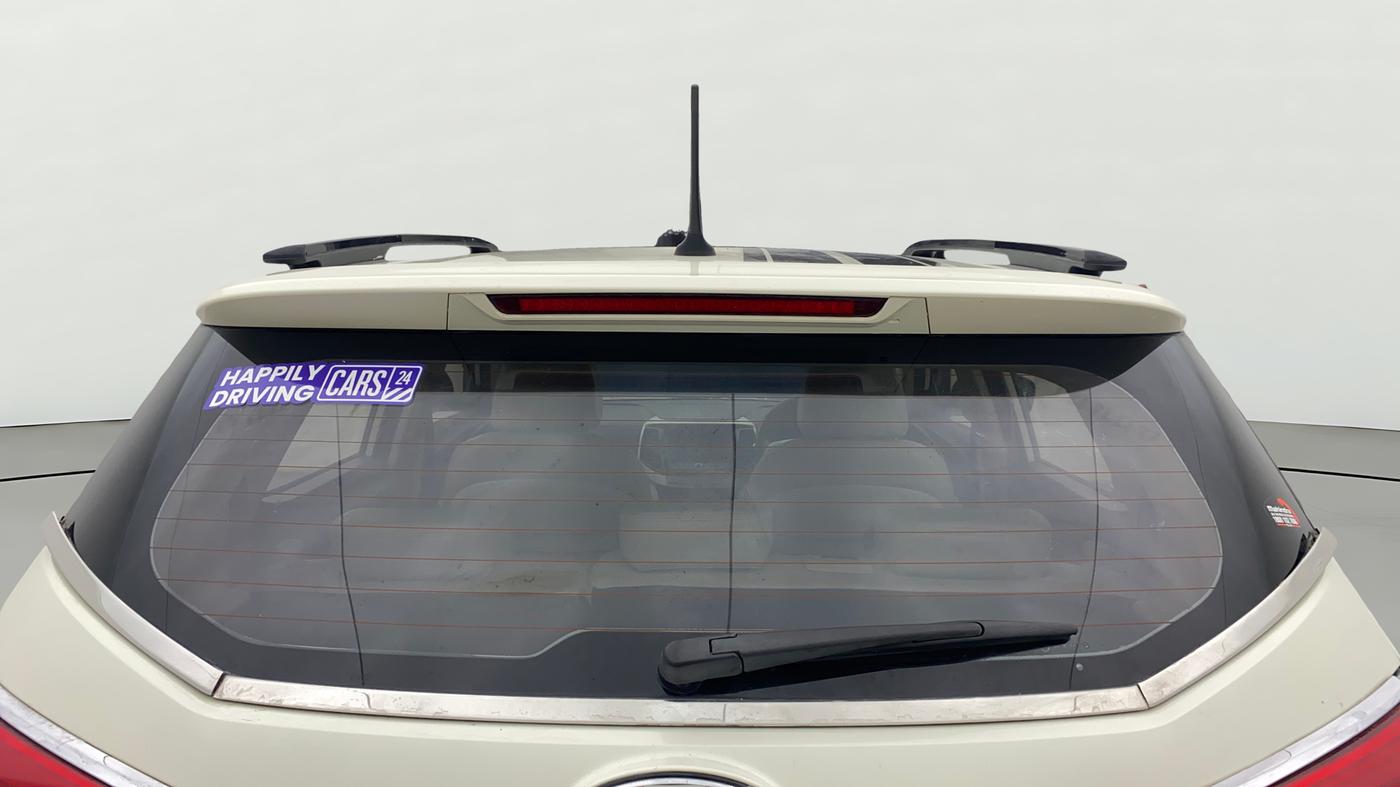 2020 Mahindra XUV300 W8 (O) 1.2 PETROL, Petrol, Manual, 34,817 km, Rear Windshield