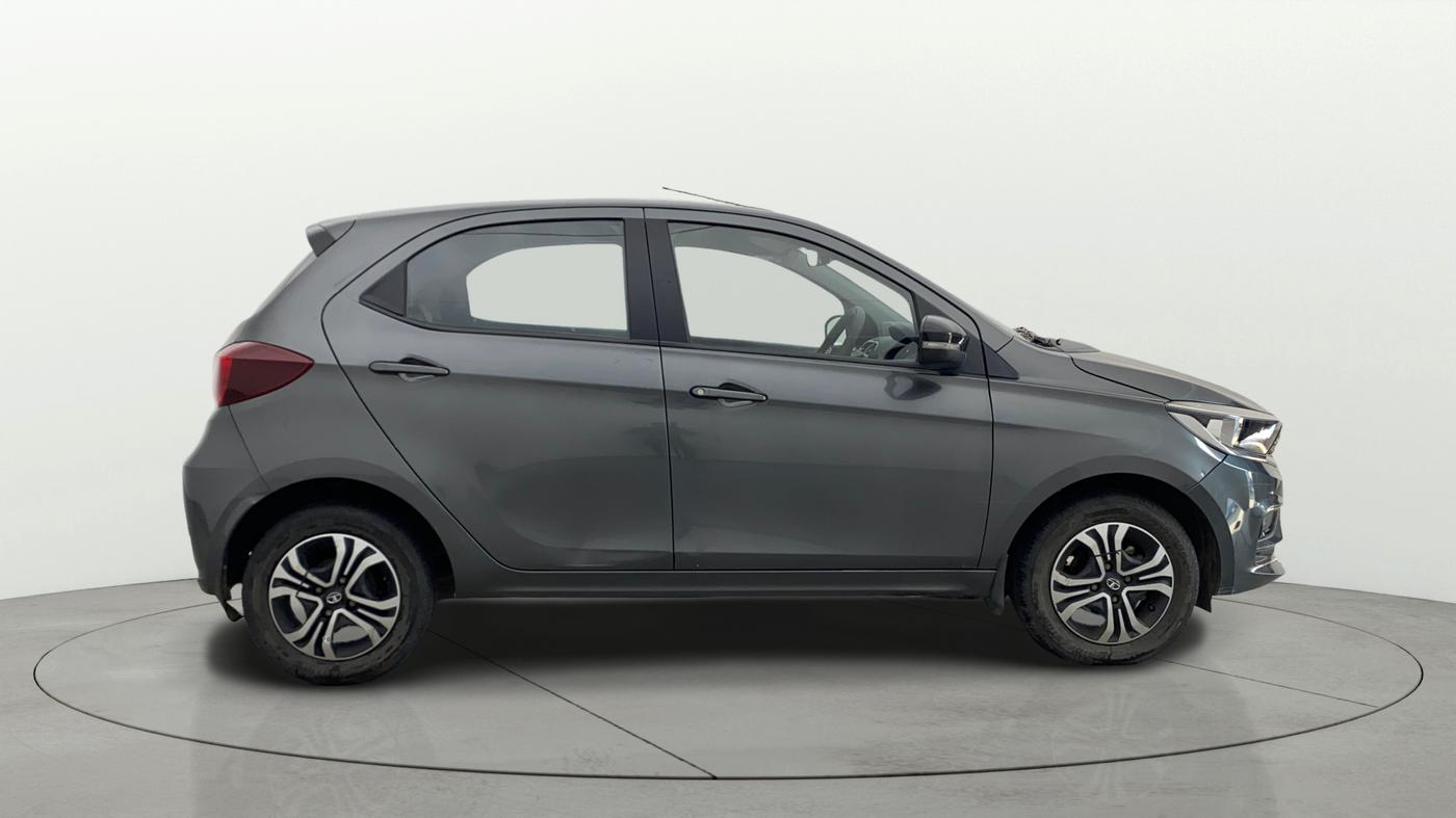 2022 Tata Tiago XTA PETROL, Petrol, Automatic, 31,233 km, Right Side View