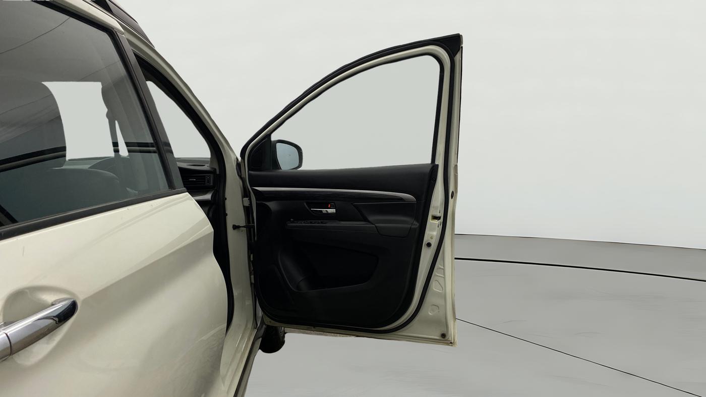 2022 Maruti XL6 ZETA MT, Petrol, Manual, 45,498 km, RHS Front Door