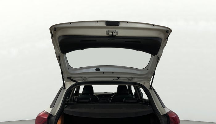 2016 Hyundai Elite i20 ASTA 1.2, Petrol, Manual, 15,786 km, Boot Door Open