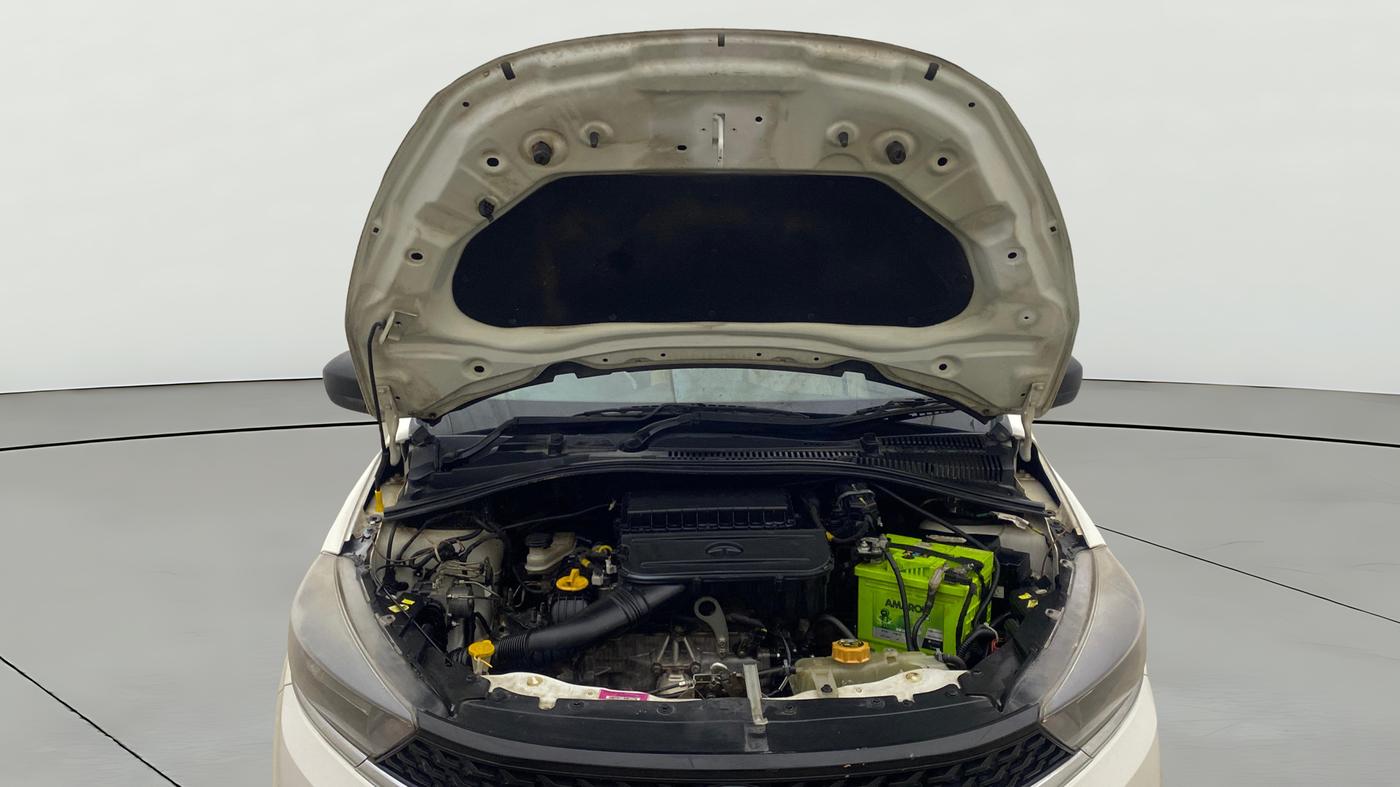 2020 Tata Tiago XE PETROL, Petrol, Manual, 1,18,233 km, Open Bonet