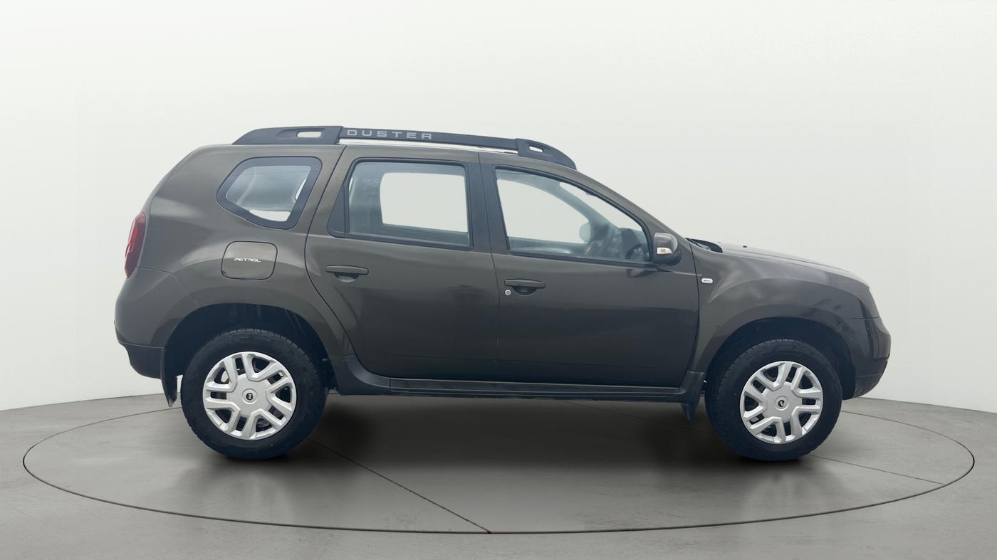 2016 Renault Duster RXL 1.6 PETROL, Petrol, Manual, 49,077 km, Right Side View
