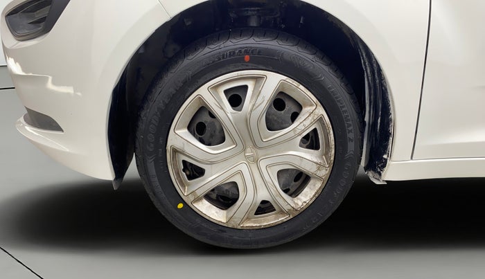 2023 Tata ALTROZ XM PLUS SUNROOF, Petrol, Manual, 53,155 km, Left Front Wheel