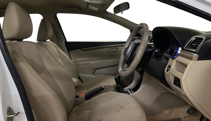 2022 Maruti Ciaz ZETA 1.5 SHVS MT PETROL, Petrol, Manual, 54,337 km, Right Side Front Door Cabin