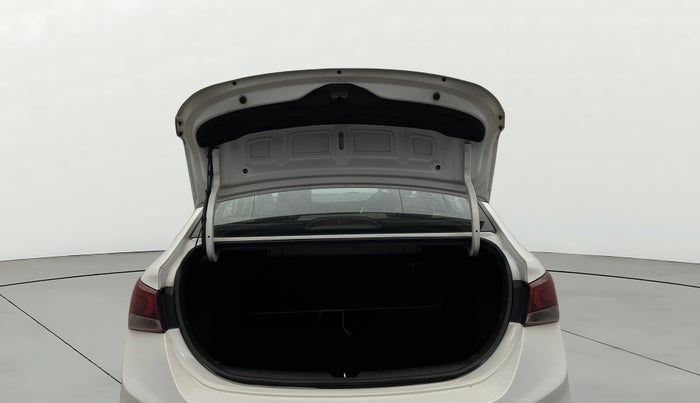 2019 Hyundai Verna 1.6 VTVT SX + AT, Petrol, Automatic, 81,131 km, Boot Door Open