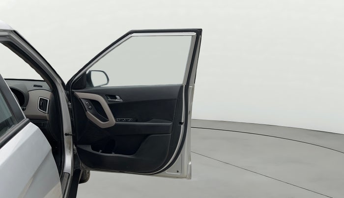 2016 Hyundai Creta SX PLUS 1.6 PETROL, Petrol, Manual, 94,638 km, RHS Front Door