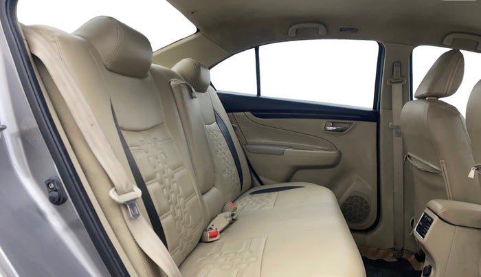 2015 Maruti Ciaz ZXI, Petrol, Manual, 78,259 km, Right Side Rear Door Cabin