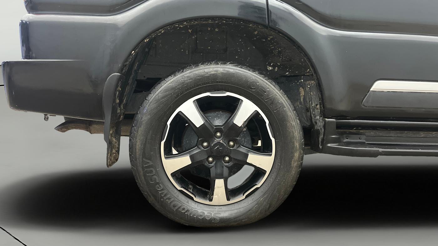 2023 Mahindra SCORPIO CLASSIC S11 7STR, Diesel, Manual, 45,154 km, Right Rear Wheel