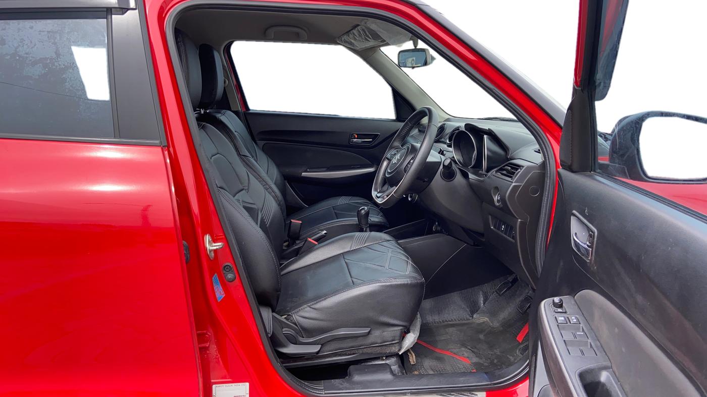 2022 Maruti Swift ZXI PLUS DUAL TONE, Petrol, Manual, 35,482 km, Right Side Front Door Cabin