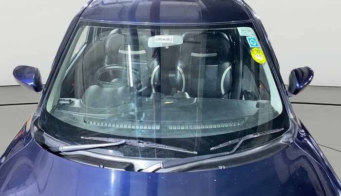 2018 Maruti Swift VXI AMT, Petrol, Automatic, 59,999 km, Front Windshield