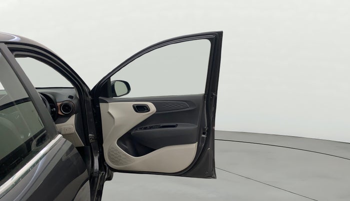 2022 Hyundai AURA S 1.2 CNG, CNG, Manual, 38,882 km, RHS Front Door