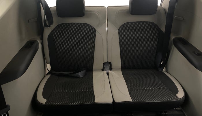 2021 Renault TRIBER RXZ, Petrol, Manual, 37,086 km, Third Seat Row ( optional )