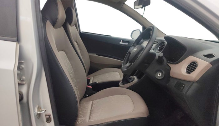 2015 Hyundai Xcent S 1.2, Petrol, Manual, 25,456 km, Right Side Front Door Cabin