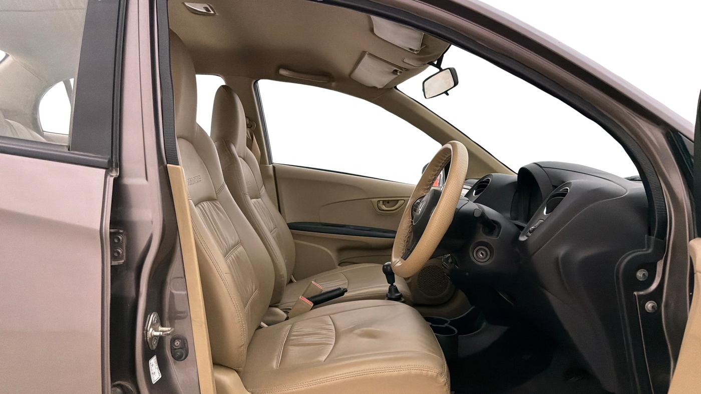 2015 Honda Amaze 1.2L I-VTEC S, Petrol, Manual, 32,216 km, Right Side Front Door Cabin