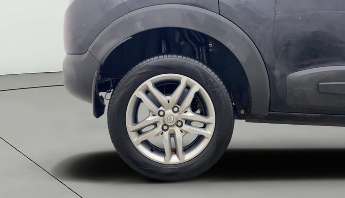 2024 Renault TRIBER RXZ, Petrol, Manual, 5,354 km, Right Rear Wheel