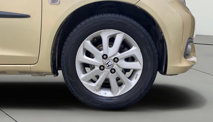 2015 Honda Mobilio 1.5L I-DTEC V, Diesel, Manual, 73,407 km, Right Front Wheel