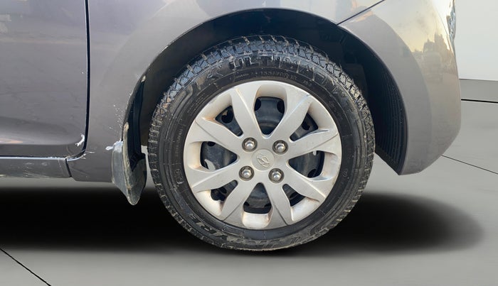 2015 Hyundai Eon MAGNA +, Petrol, Manual, 68,938 km, Right Front Wheel