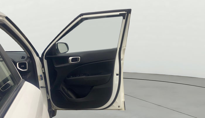 2021 Hyundai VENUE SX PLUS 1.0 TURBO DCT, Petrol, Automatic, 16,615 km, RHS Front Door