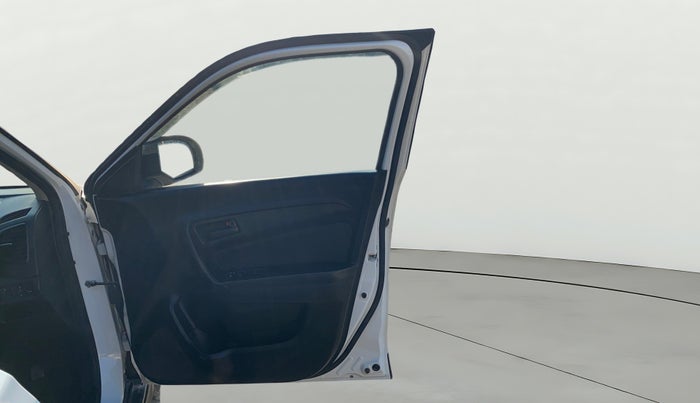 2020 Maruti Vitara Brezza VXI, Petrol, Manual, 55,333 km, RHS Front Door