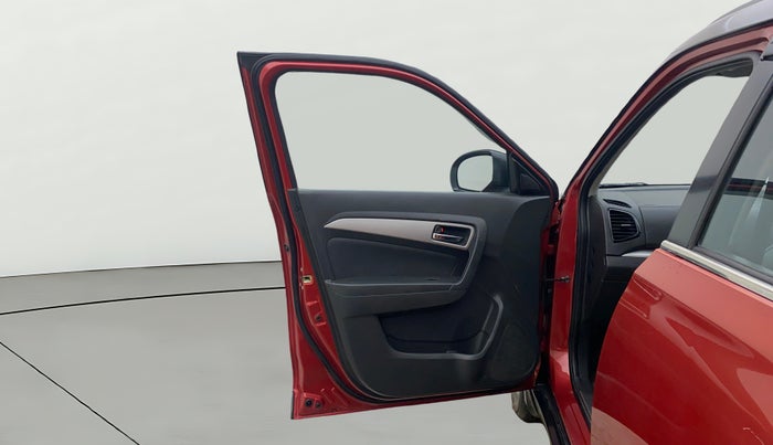 2017 Maruti Vitara Brezza ZDI PLUS DUAL TONE, Diesel, Manual, 1,29,768 km, LHS Front Door