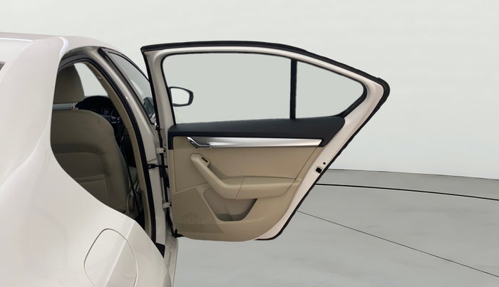 2019 Skoda Octavia AMBITION 1.4 TSI, Petrol, Manual, 94,162 km, RHS Rear Door