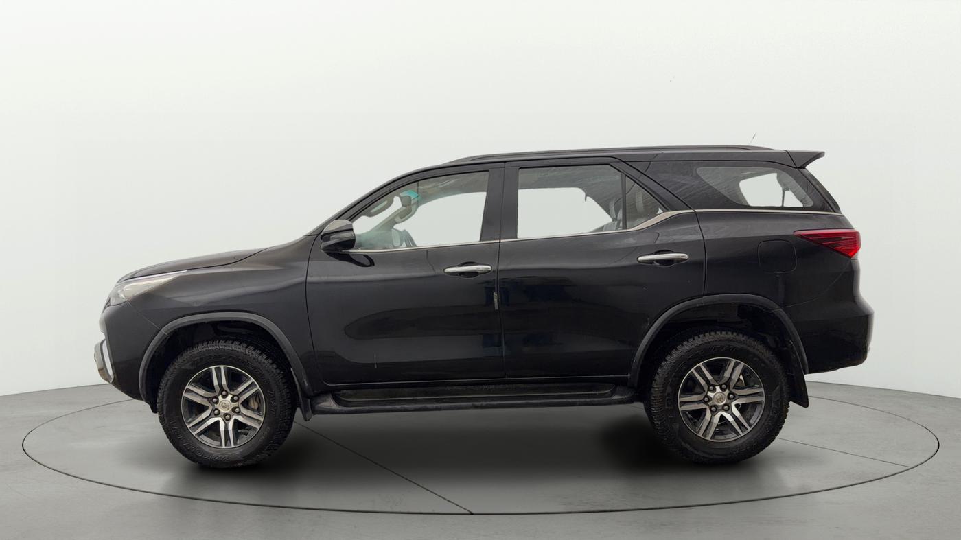 2019 Toyota Fortuner 2.7 4X2 AT, Petrol, Automatic, 24,901 km, Left Side