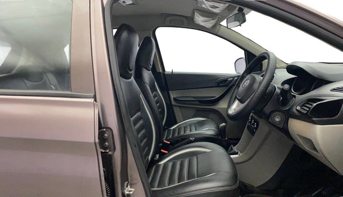 2016 Tata Tiago XT PETROL, Petrol, Manual, 71,957 km, Right Side Front Door Cabin