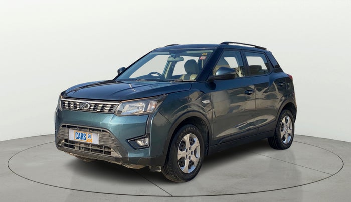 2020 Mahindra XUV300 W6 1.2 PETROL, Petrol, Manual, 95,633 km, Left Front Diagonal