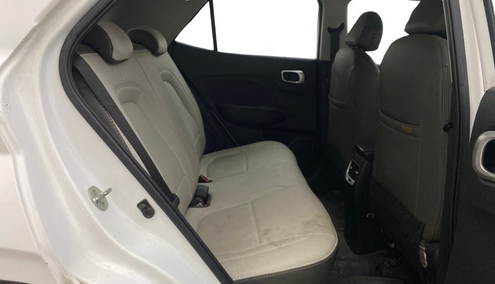 2021 Hyundai VENUE SX PLUS 1.0 TURBO DCT, Petrol, Automatic, 1,06,047 km, Right Side Rear Door Cabin