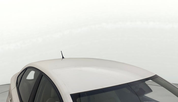 2014 Volkswagen Vento HIGHLINE 1.6 MPI, Petrol, Manual, 64,278 km, Roof