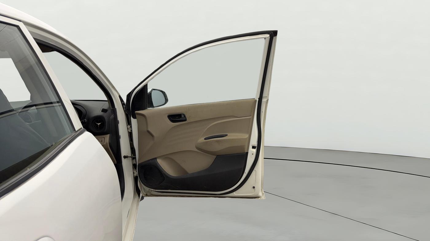 2021 Hyundai NEW SANTRO SPORTZ EXECUTIVE MT CNG, CNG, Manual, 64,810 km, RHS Front Door