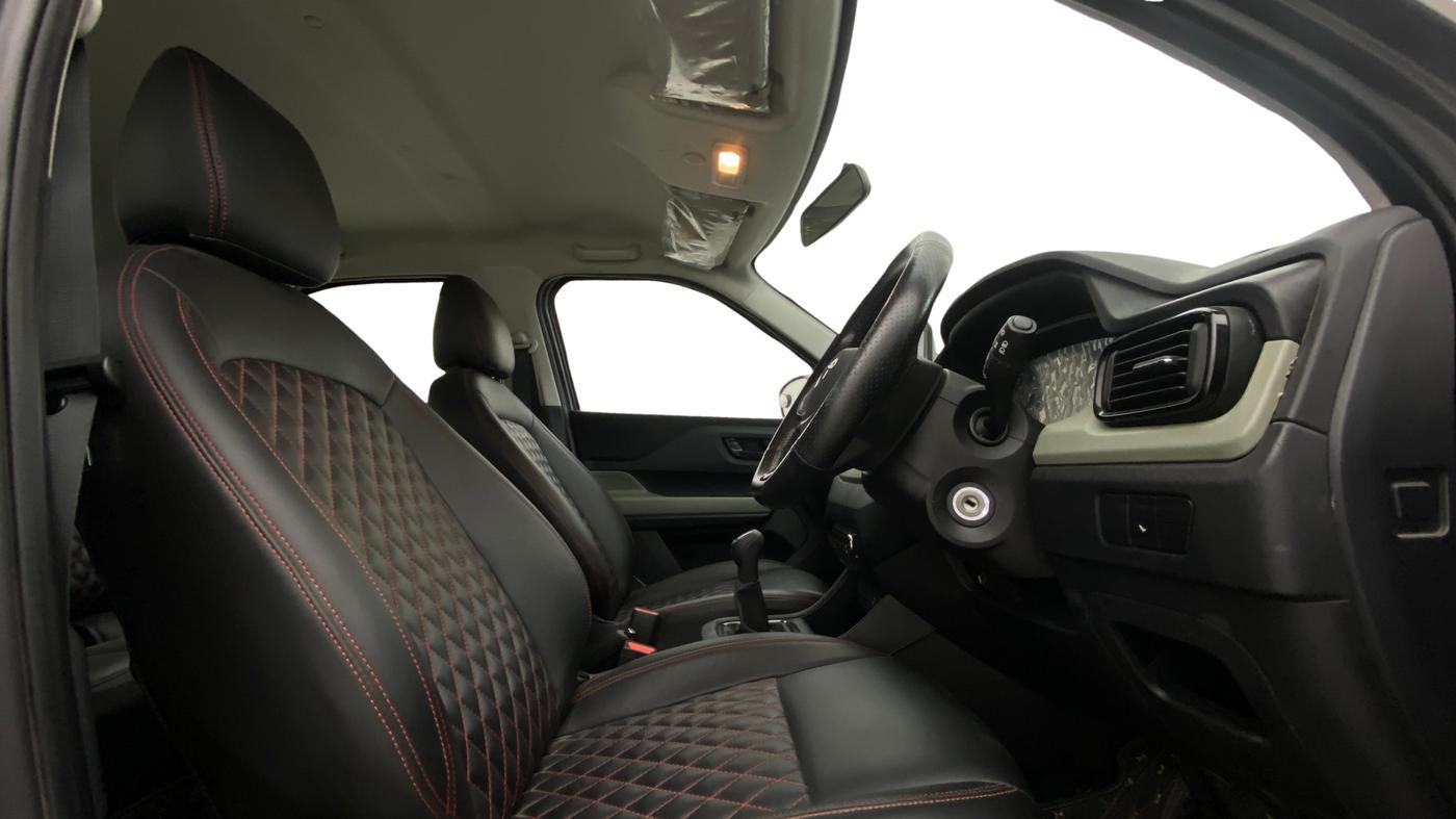 2022 Tata PUNCH ADVENTURE MT, Petrol, Manual, 23,423 km, Right Side Front Door Cabin