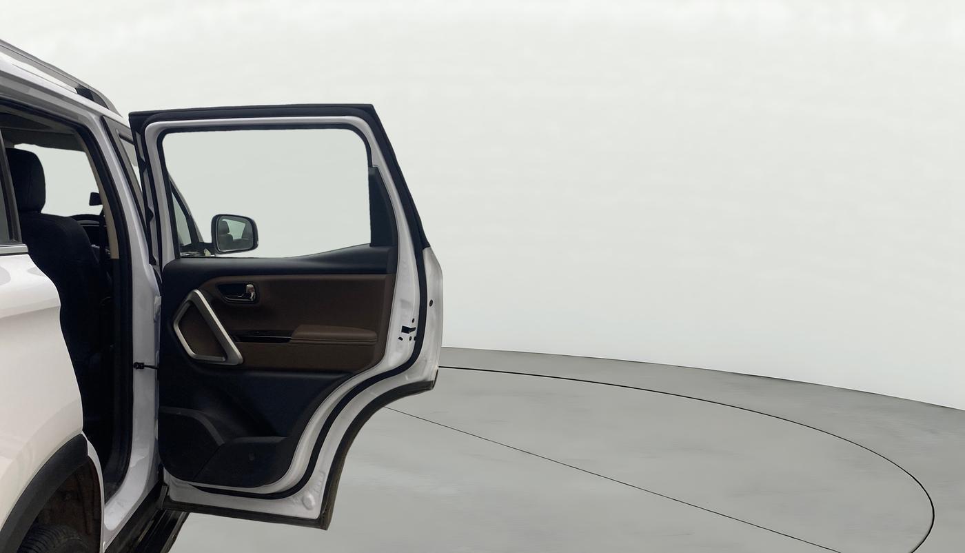 2025 Mahindra SCORPIO-N N Z8 S Petrol AT, Petrol, Automatic, 8,772 km, RHS Rear Door