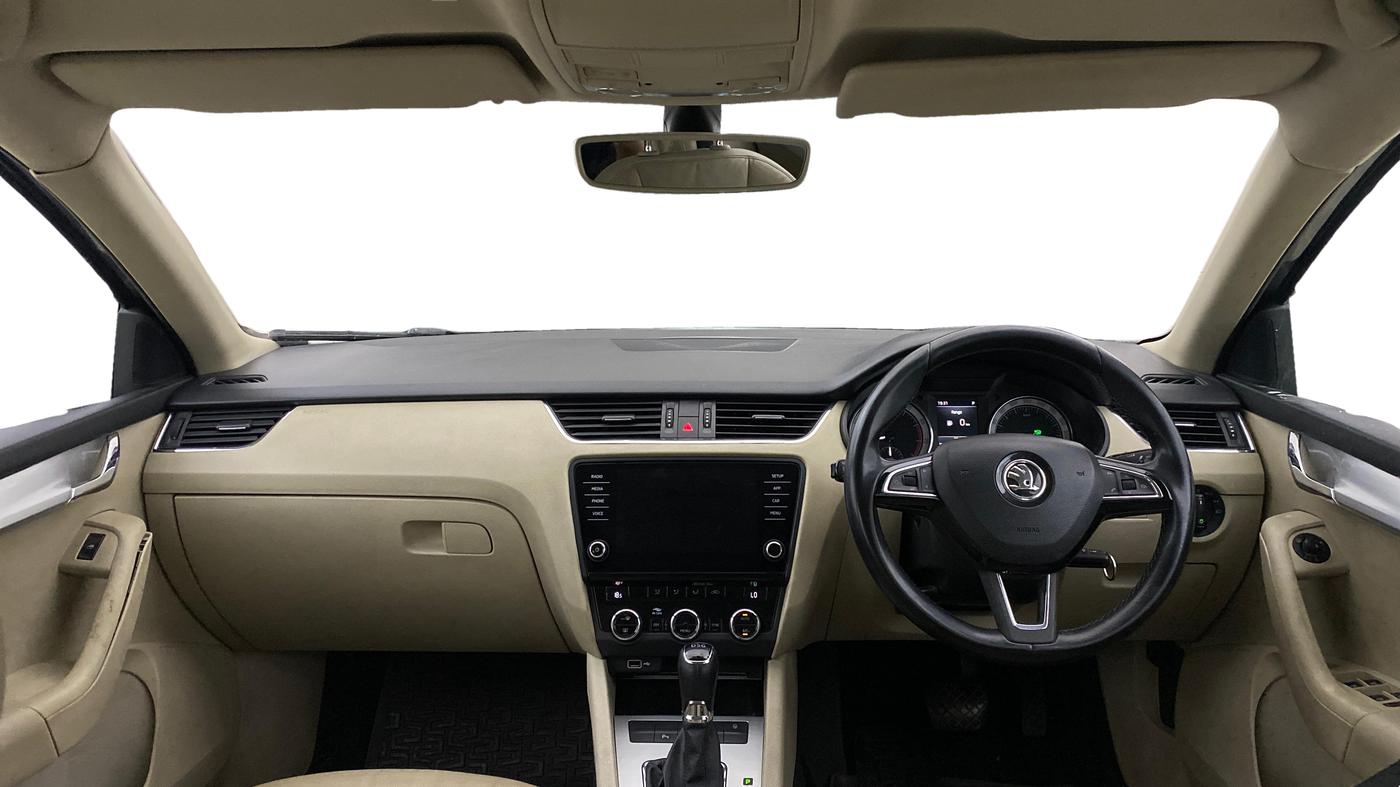 2018 Skoda Octavia STYLE 1.8 TSI AT, Petrol, Automatic, 86,362 km, Dashboard