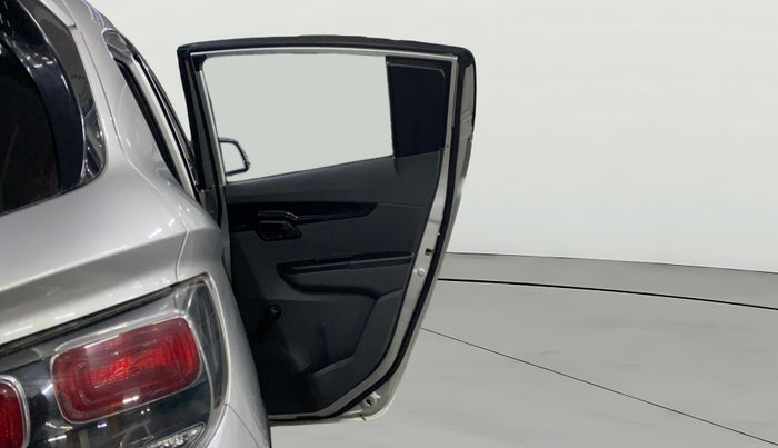 2018 Mahindra KUV 100 NXT K2 D 6S, Diesel, Manual, 68,448 km, RHS Rear Door