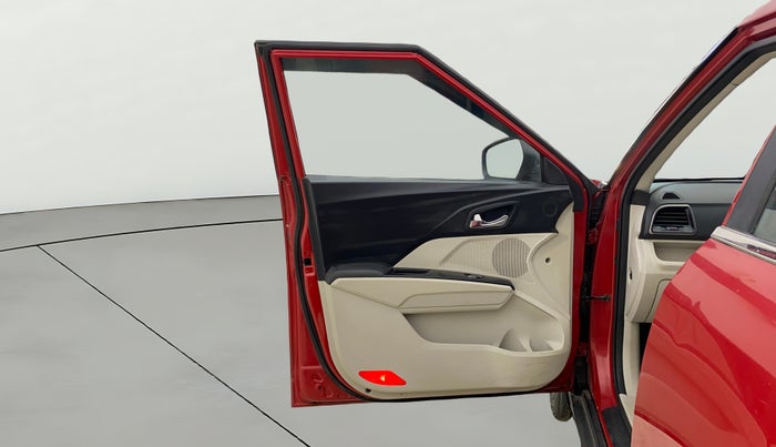 2019 Mahindra XUV300 W8 (O) 1.2 PETROL, Petrol, Manual, 47,794 km, LHS Front Door