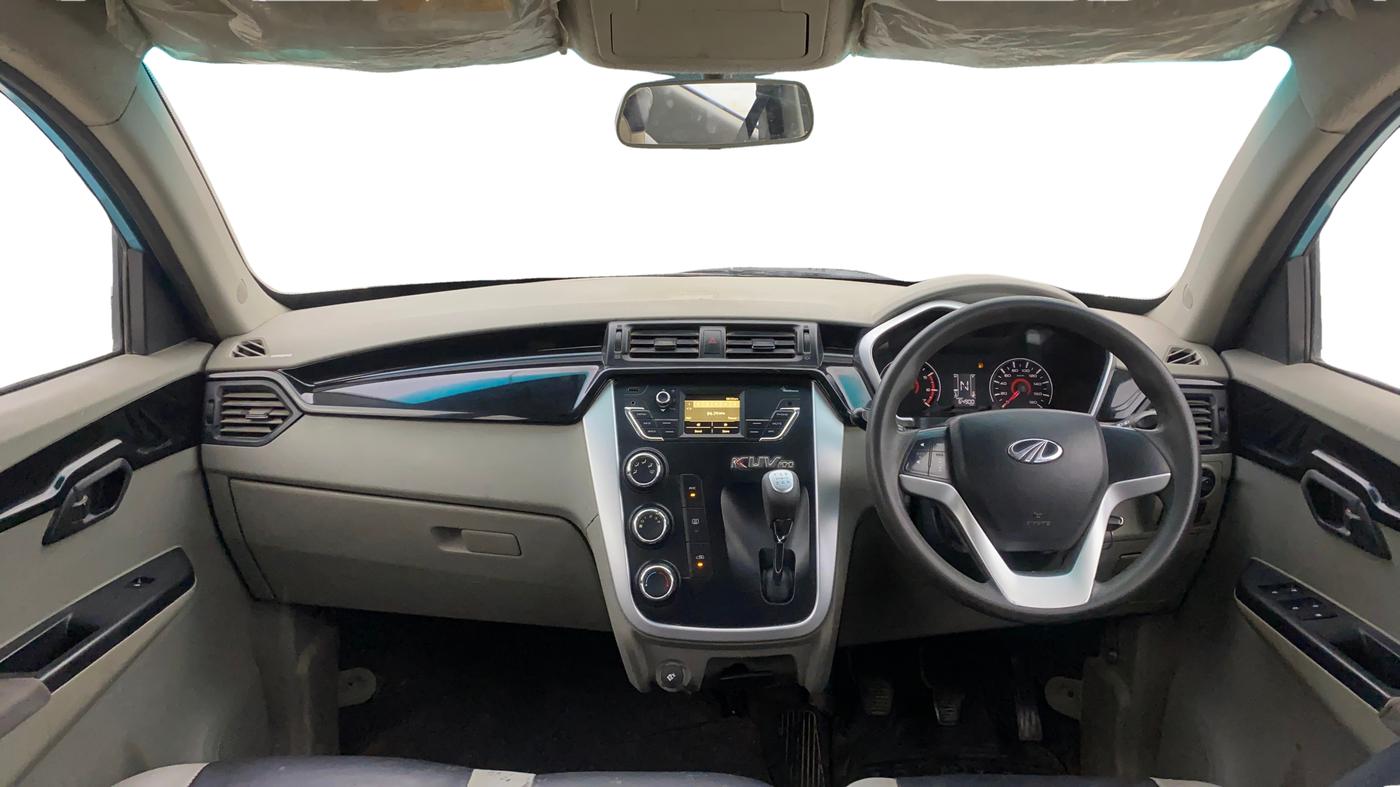 2016 Mahindra Kuv100 K6 5 STR, Petrol, Manual, 64,900 km, Dashboard