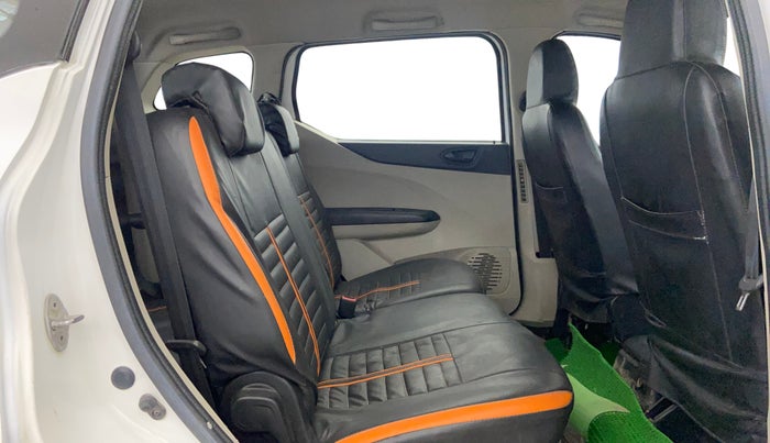 2021 Renault TRIBER RXT, Petrol, Manual, 70,501 km, Right Side Rear Door Cabin