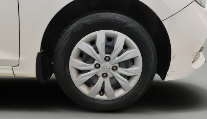 2019 Hyundai Verna 1.4 E PETROL, Petrol, Manual, 54,338 km, Right Front Wheel