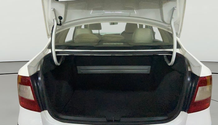 2015 Skoda Rapid 1.5 TDI CR ELEGANCE, Diesel, Manual, 98,257 km, Boot Open Zoomed View