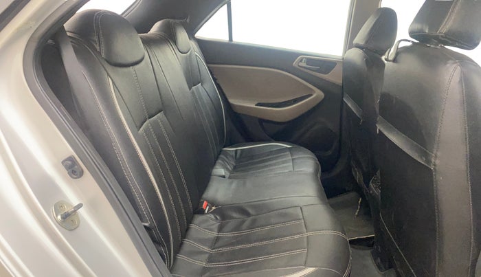 2018 Hyundai Elite i20 SPORTZ 1.4 CRDI, Diesel, Manual, 96,003 km, Right Side Rear Door Cabin