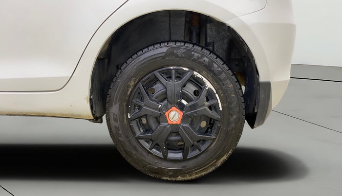 2014 Maruti Swift VXI, Petrol, Manual, 95,878 km, Left Rear Wheel
