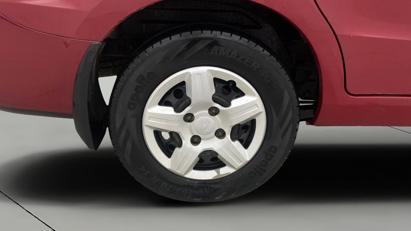 2013 Chevrolet Enjoy 1.4 LS 8 STR, Petrol, Manual, 63,144 km, Right Rear Wheel