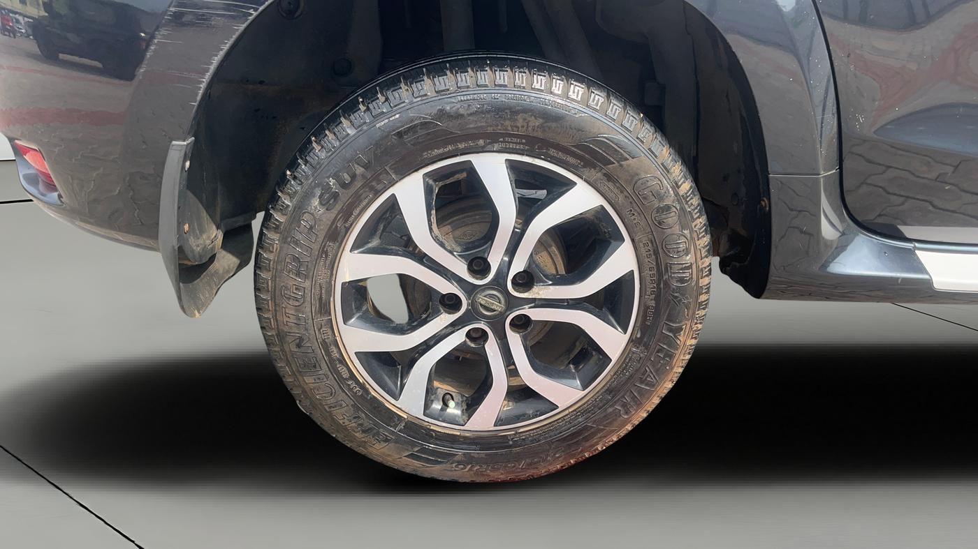 2015 Nissan Terrano XL D PLUS, Diesel, Manual, 1,07,555 km, Right Rear Wheel