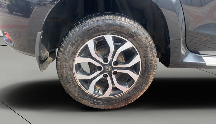 2015 Nissan Terrano XL D PLUS, Diesel, Manual, 1,07,493 km, Right Rear Wheel