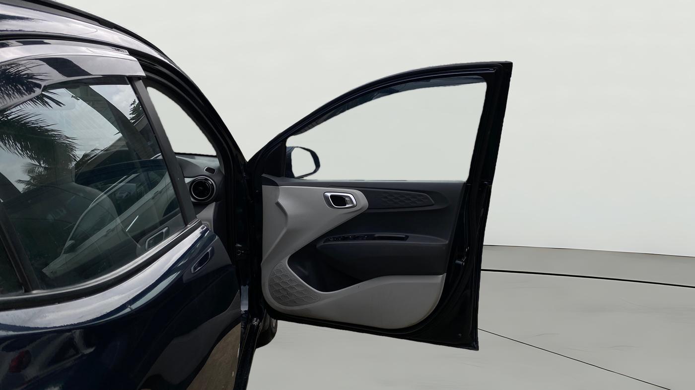 2023 Hyundai GRAND I10 NIOS SPORTZ AMT 1.2 KAPPA VTVT, Petrol, Automatic, 8,326 km, RHS Front Door